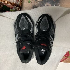 New balance brand new 8.5 women.  6.5 men